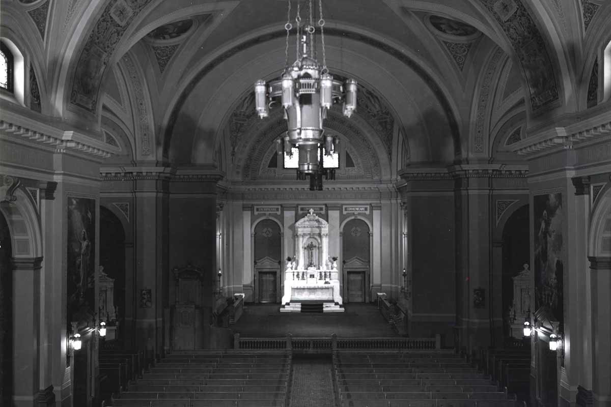 View of the Interior of the Chapel of St. Ҵý Aquinas on the grounds of the College of St. Ҵý, 1945.